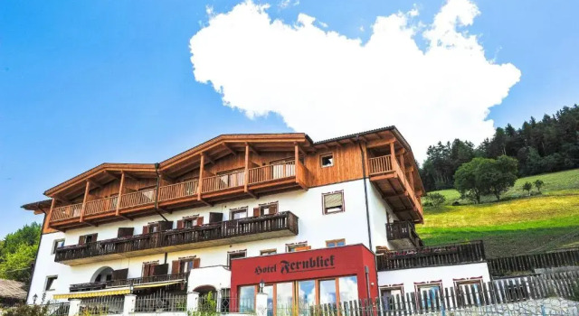Hotel Fernblick, Забронировать Отель Отели Брессаноне с бассейном, Бассейн