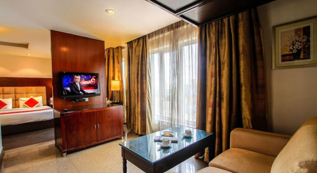 Номер Deluxe Citadel Sarovar Portico Bengaluru