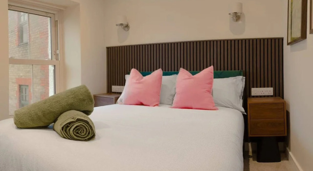 Modern 3BR Flat in Central Plymouth Free Parking Sleeps 6, Забронировать Апартаменты/квартира Плимут Девон, рядом с Plymouth Naval Memorial