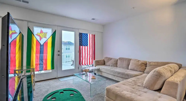 Modern Townhome 4 Mi to Downtown Frederick!, Book Hotel Hoteller i Frederick med pool, Swimmingpool