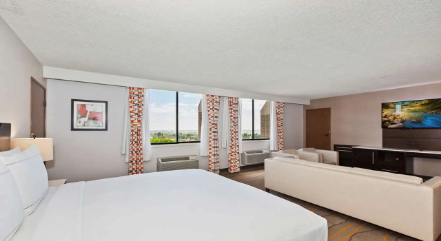 Двухместный полулюкс Doubletree by Hilton Whittier