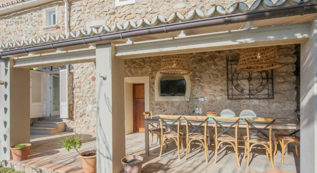 Pintor, Book Hotel Selva 