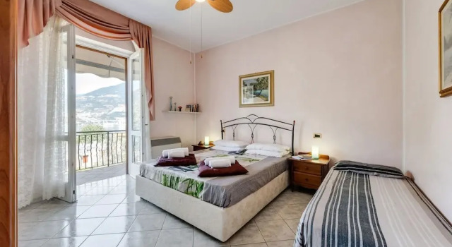 Traditional Apartment in Monte Isola near Lake Beach