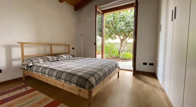 Апартаменты Modern Apartment, Private Garden, 25km From Milan