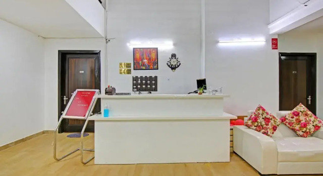 Treebo Trend AR Residency Sector 45, Забронировать Отель Гургаон 