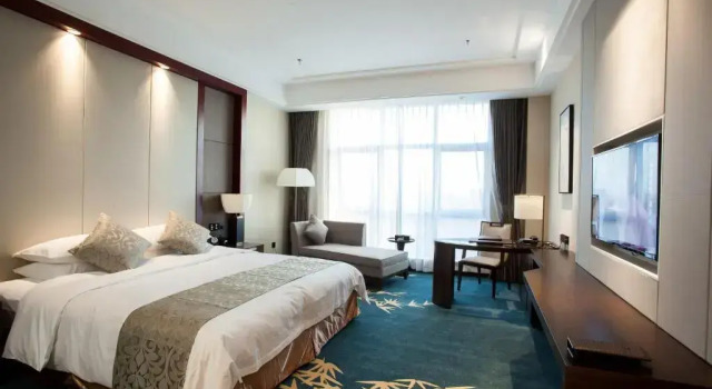 Двухместный номер Deluxe Binhai Jinling International Hotel