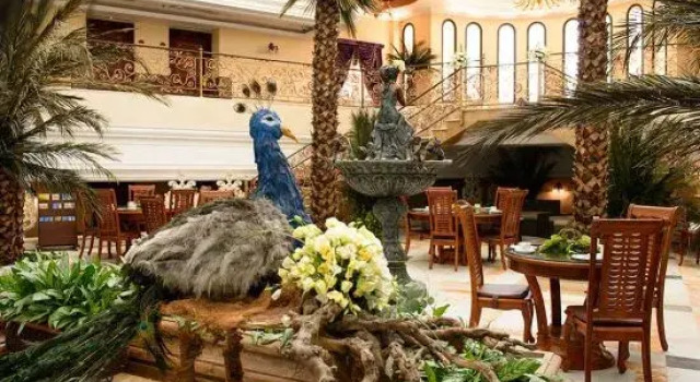 Qasr International