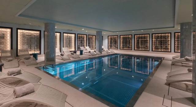 Hotel & Spa Oceania Lille Les Augustins, Забронировать Курортный отель Отели Лилля с бассейном, рядом с Железнодорожный вокзал Лилль-Фландрия, Бассейн