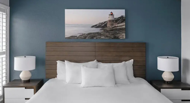 Номер Standard с 2 комнатами с балконом Club Wyndham Newport Onshore