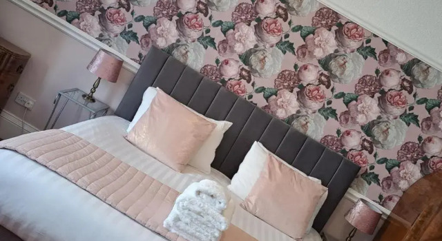Люкс No 6 Quality Guesthouse