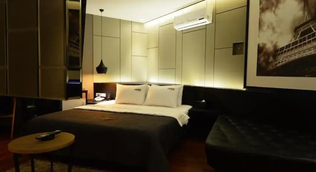 Royal Zimmer Toheaven hotel