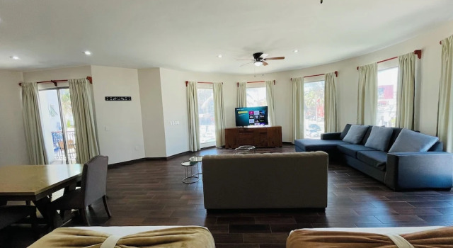 Люкс Superior La Lola Hotel & Suites