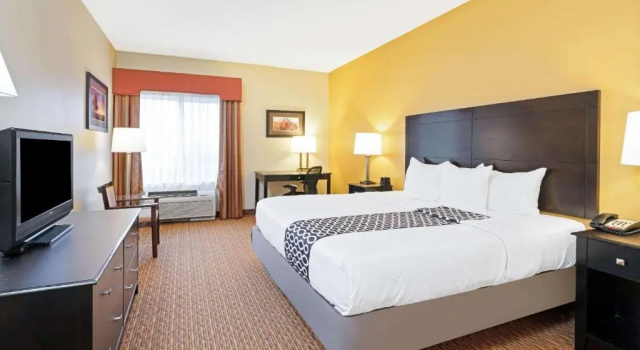 Четырёхместный номер Standard La Quinta by Wyndham Stillwater -University Area