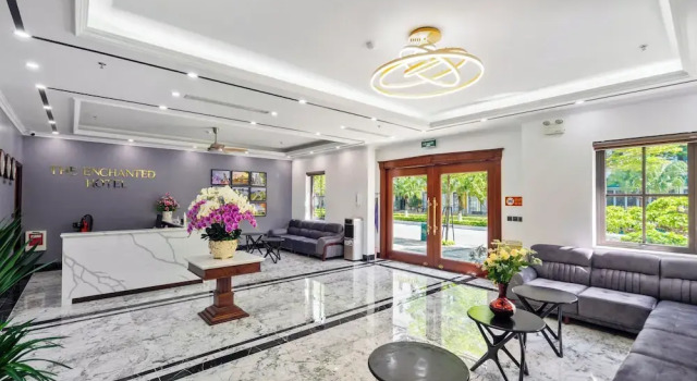 The Enchanted Ha Long Hotel - Bai Chay Beach