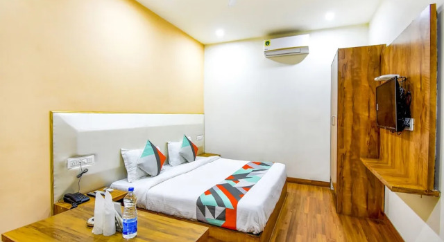 Номер Deluxe FabHotel Black Diamond