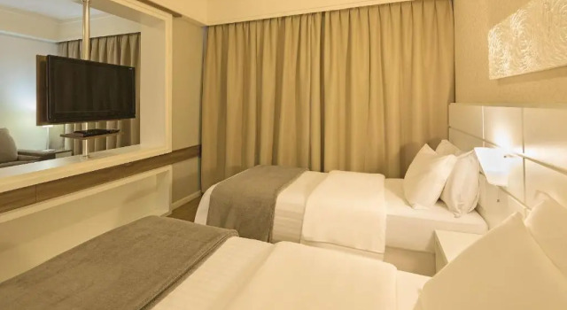 Двухместный люкс Superior Swan Tower Porto Alegre