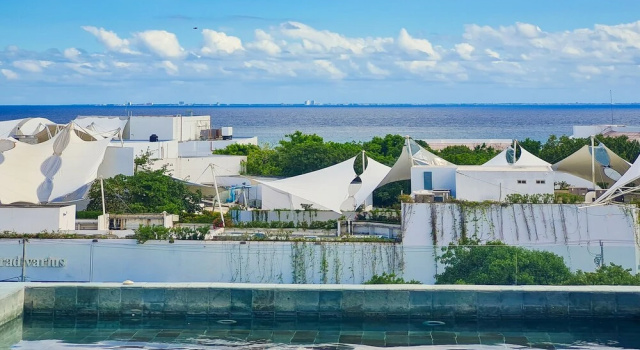 Студия Deluxe с балконом Kaab by the Beach. Condo with roofpool