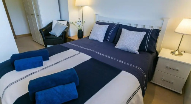 Bwthyn Bach, จอง โรงแรม Llandyfriog Glamorgan