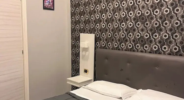 International Hotels, Забронировать Отель Недорогие отели Неаполя, рядом с Кафедральный собор Неаполя, недорого