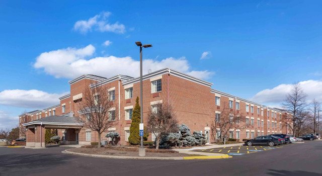 Extended Stay America Select Suites - Chicago - Westmont - Oak Brook, Buchen Sie Hotel Hotels in Illinois mit Parkplatz, Parkplätze