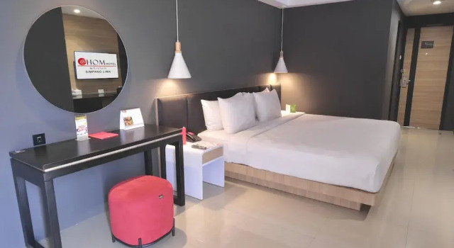 Junior suite con balcone @Hom Semarang Simpang Lima