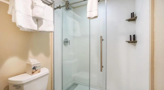 Четырёхместный номер Standard Glunz Ocean Beach Hotel and Resort