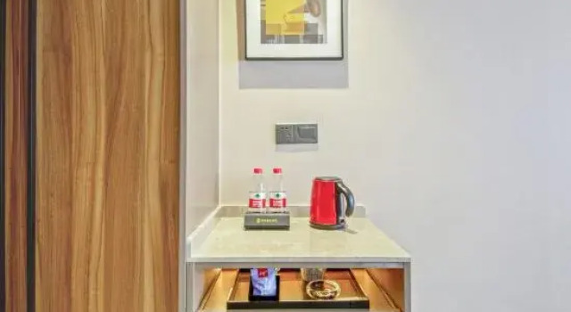 Люкс Homeinn Plus Hotel (Chengdu Sichuan University West China Hospital Tianfu Square Branch)