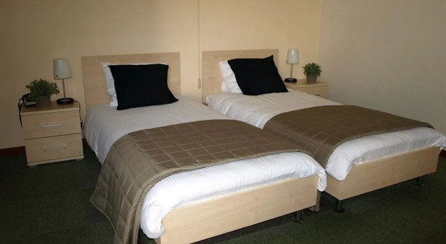 Hotel Lommelhof, Забронировать Отель Отели в центре Ломмель, в центре