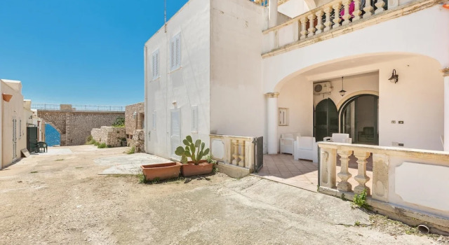 3388 Scali di Leuca by Barbarhouse