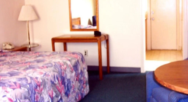 Plaza Motel Wickliffe