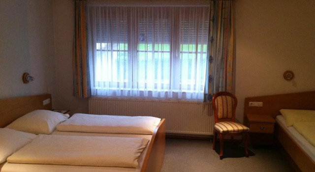 Kastanienhof Gersthofer, Book Hotel  