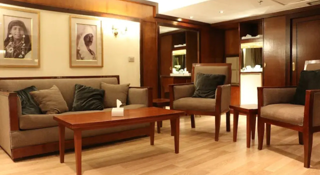 Люкс MS Nubian Sea Lake Cruise