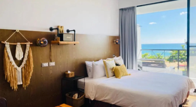 Двухместный номер Deluxe с балконом и с видом на море Minimi Inn-Sailrock Beach House