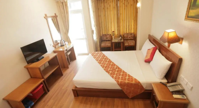 Четырёхместный номер Standard с балконом Golden Sea Hotel