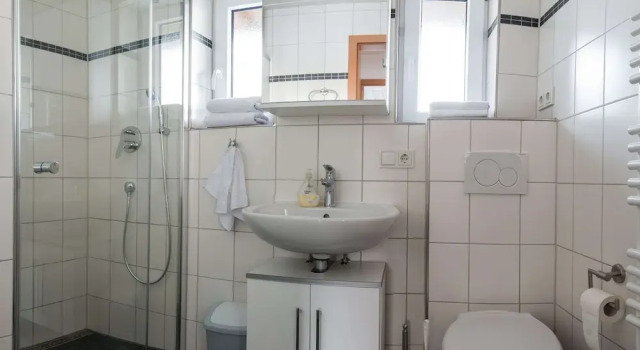 Коттедж Ruhiges Apartment mit Sauna, Burggen