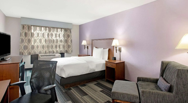 Двухместный номер Standard La Quinta Inn & Suites by Wyndham Springfield Airport Rte 66