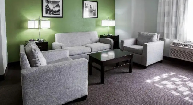 Люкс Sleep Inn Rockford I-90