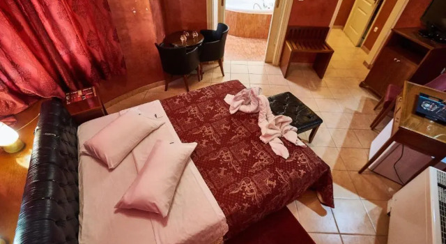 Люкс с видом на город Exis Hotel