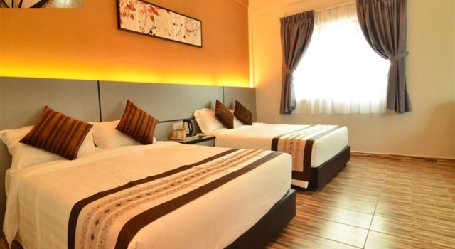 Полулюкс Travelland Hotel