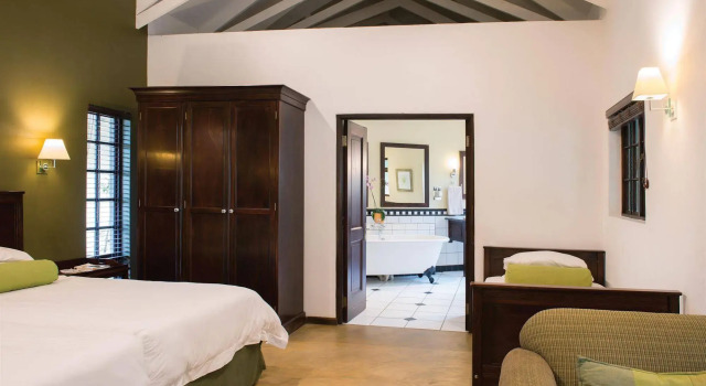 Perrys Bridge Hollow Boutique Hotel, Забронировать Бутик-отель Отели Хейзивью 4 звезды, рядом с Kruger Park Lodge Golf Club, 4*
