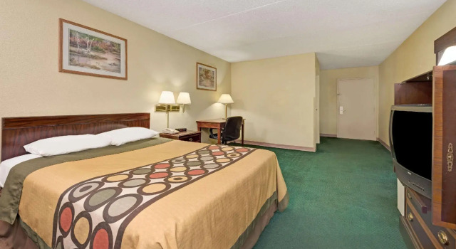 Двухместный номер Standard Super 8 by Wyndham Indianapolis South