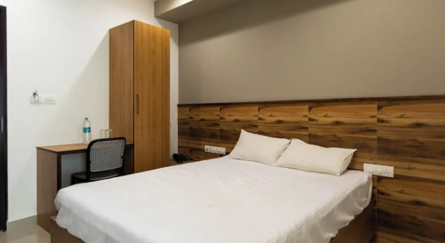 Aryaas Residency Nettoor
