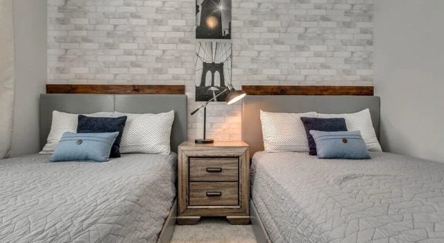Solara Resort 1604, Забронировать Курортный отель Отели Киссимми с бассейном, рядом с Мемориал «Дань храбрости», Бассейн