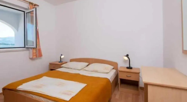 Spacious and Cozy Seafront Apartments