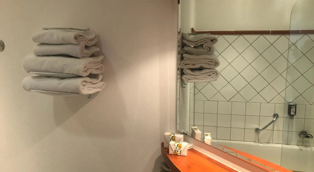 Трёхместный номер Standard LE H - Hôtel & Restaurant