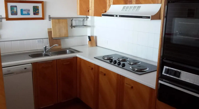 Апартаменты Standard Kirribilli Riverfront Apartments