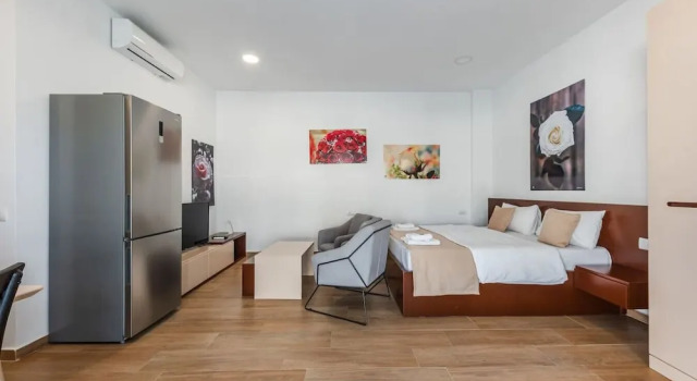 Lovely Studio With Seaview - Margarita, Prenota Appartamento Plazhi San Pietro 
