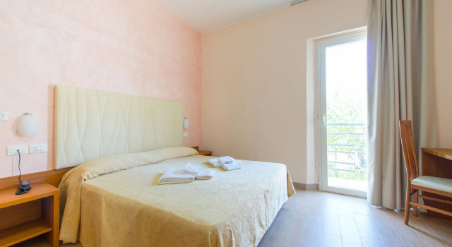 Hotel Vannucci, Забронировать Отель Отели Римини - центра городов - Римини с бассейном, Бассейн