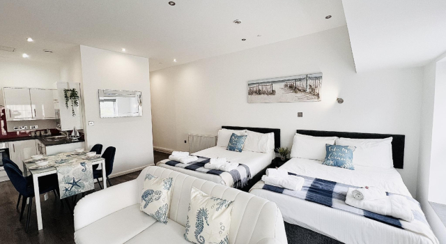 Fox House, Studio Apartments