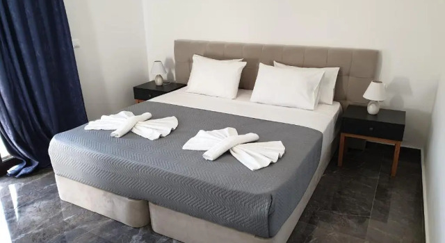 Odos Oneiron Tavronitis Bay, Забронировать Отель Отели Камисиана с бассейном, Бассейн